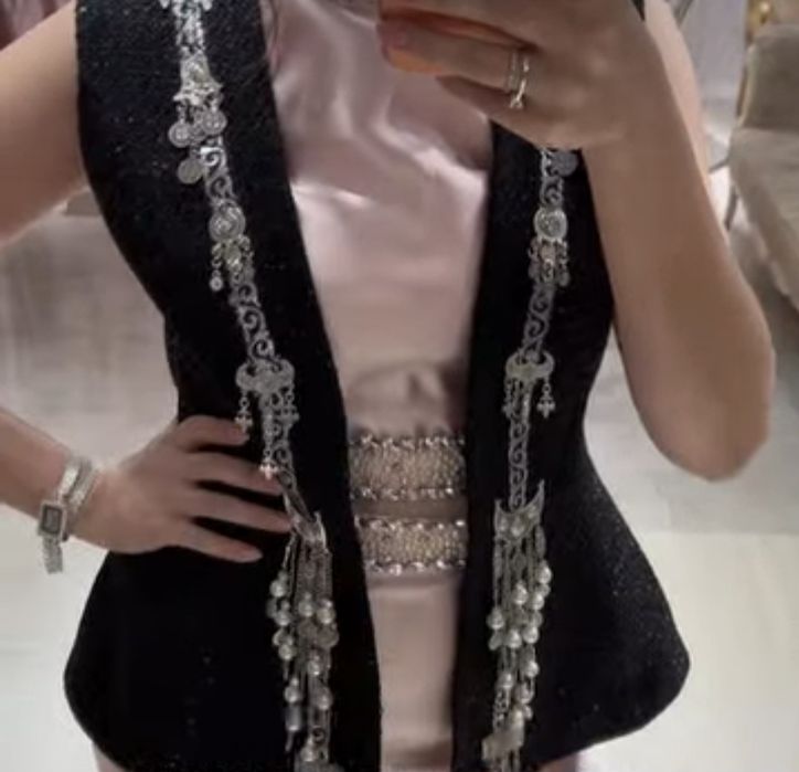 Казакша кажекей юбкасымен