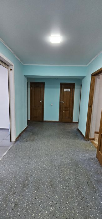 Продам помещение 96кв.м. с крыльцо на улицу Ленина.