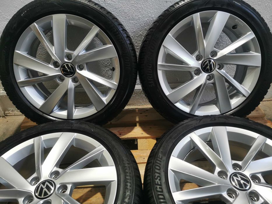 Jante Originale Vw Golf 7 / 8 GTE / GTD R17 cu anvelope de iarna