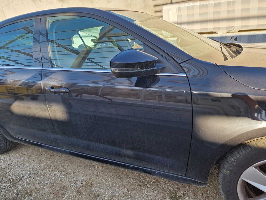 Usa dreapta spate / portiera dreapta spate Skoda Octavia 3 LF9R negru