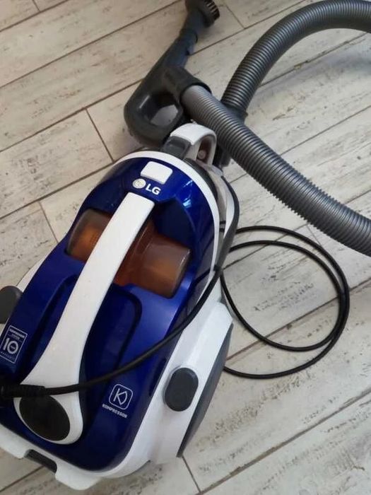 Пылесос LG Compressor Cyclone System Model : VC73189NHTB 1800 Bт