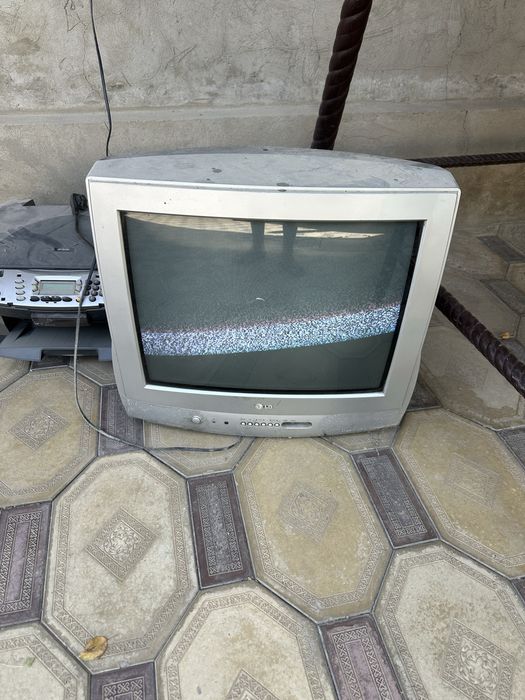 Телевизор продам!