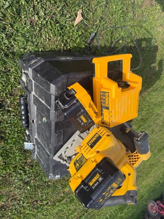Ferăstrău Circular Dewalt