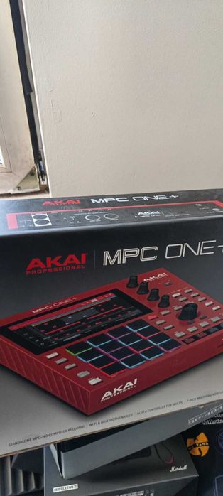 Семплер Akai MPC One +  , 128 gb sd карта