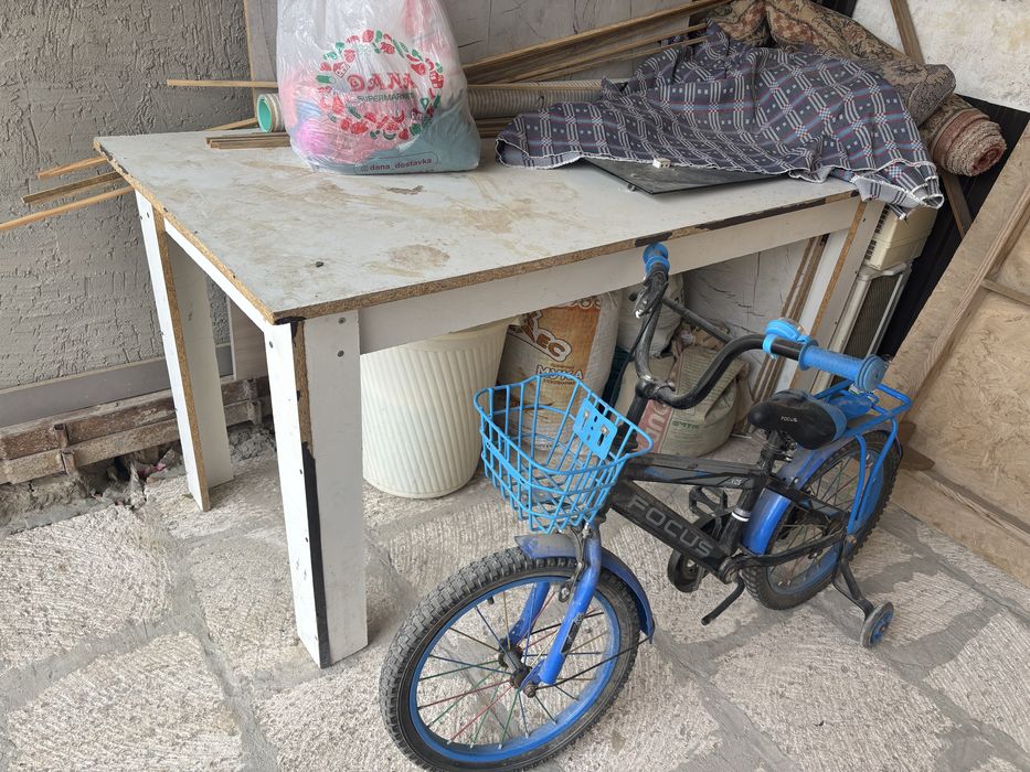 Стол          сатылады.