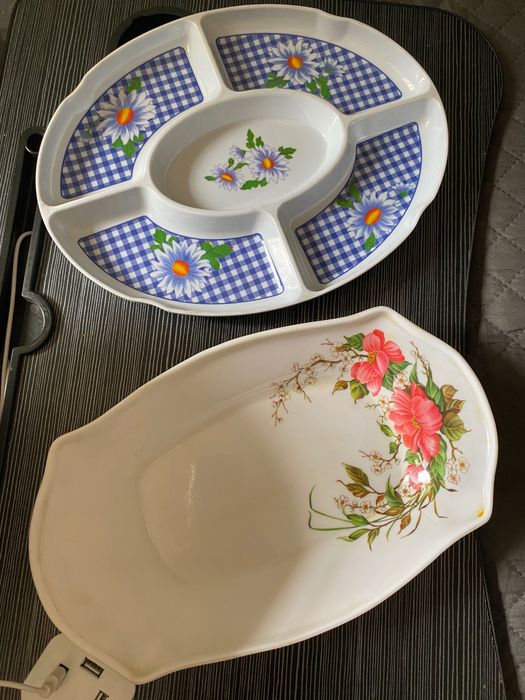 Посуда кружки, тарелки , чайники