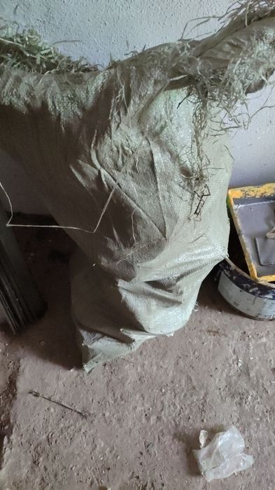 Продам хомуты(держатели)