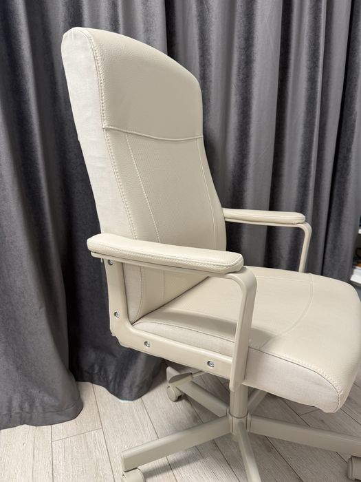 Scaun de birou crem/bej- stare impecabila