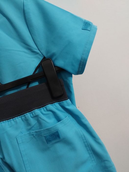 Costum medical Dickies