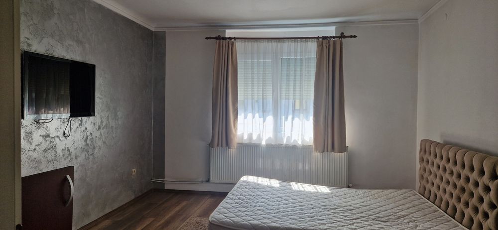 Închiriez casa Oradea