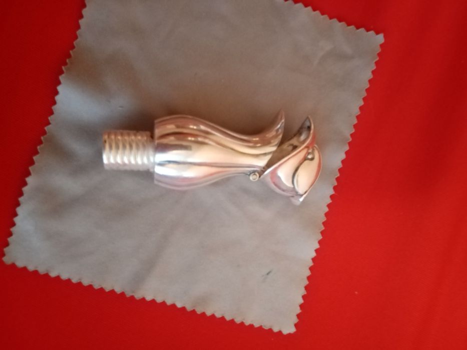 Сребърен аератор за вино