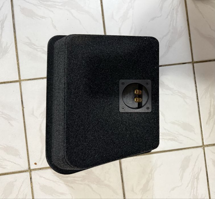 Subwoofer + incinta dedicata Skoda Superb 2 berlina