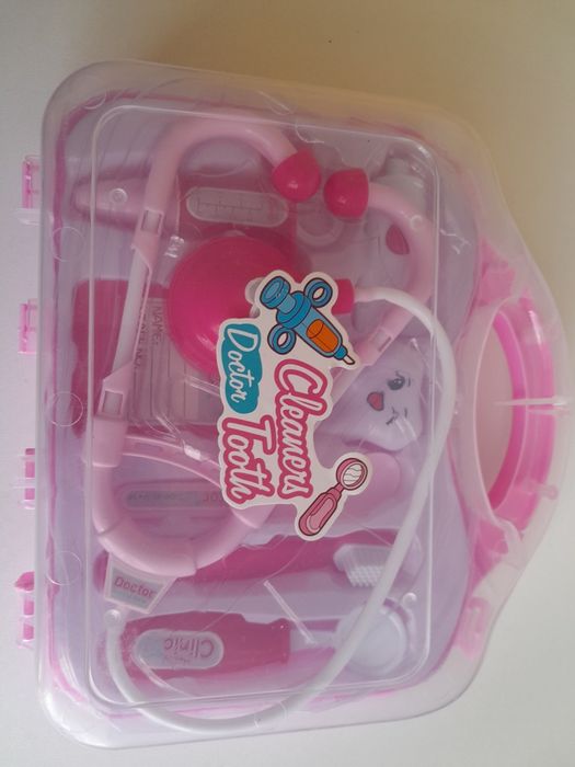 Продам новый детский набор косметика для девочки.