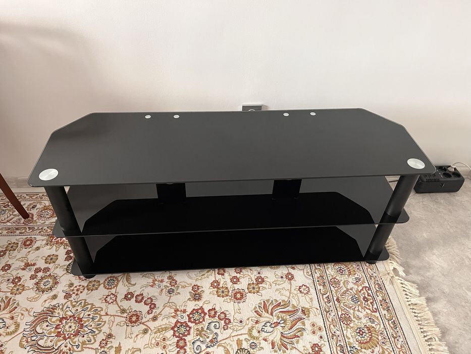 Тумба под тв из стекла