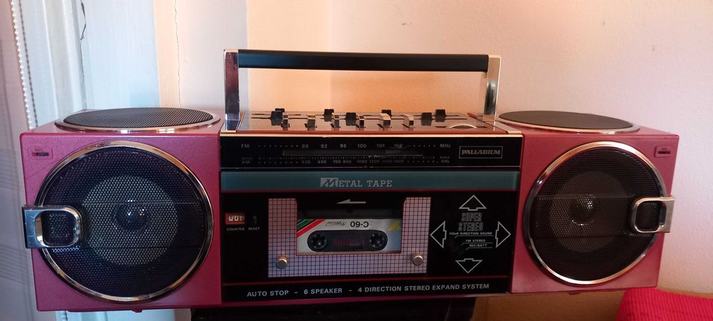 Radiocasetofon Palladium model 879 rosu 6 speaker