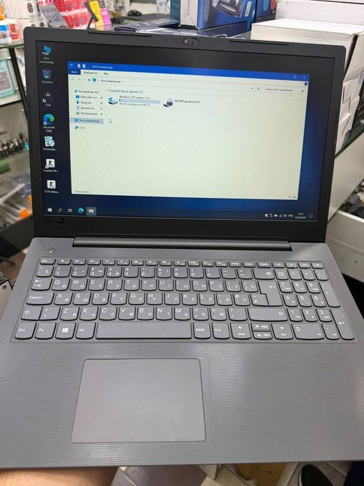 Notebook Lenovo yaxwi holatta