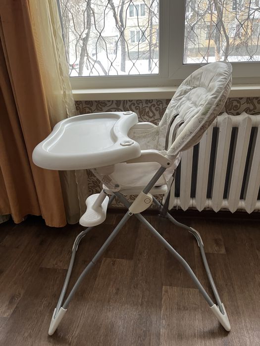 Детский стол для кормления