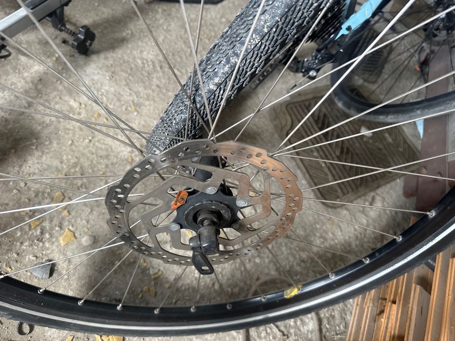 Roți față / spate cu disk Shimano / 10 pinioane Cube