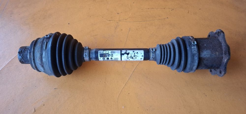 Полуоска 8K0407271Q Audi A4 B8 A5 8T CV каре предна лява/дясна