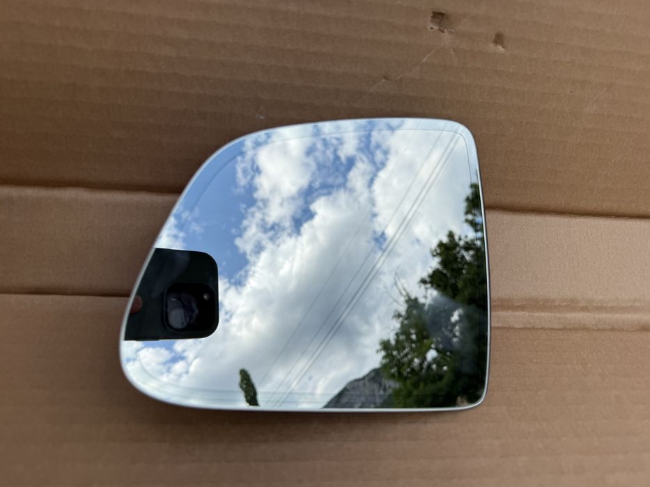 Огледало Tesla Model Y