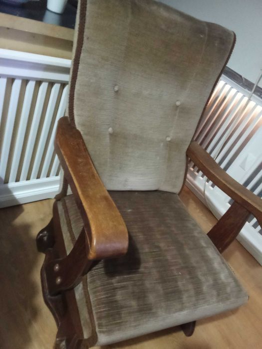 Vând fotoliu lem stejar