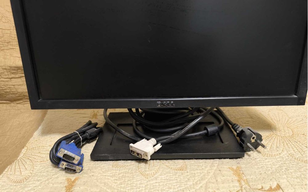 Монитор 19" Dell