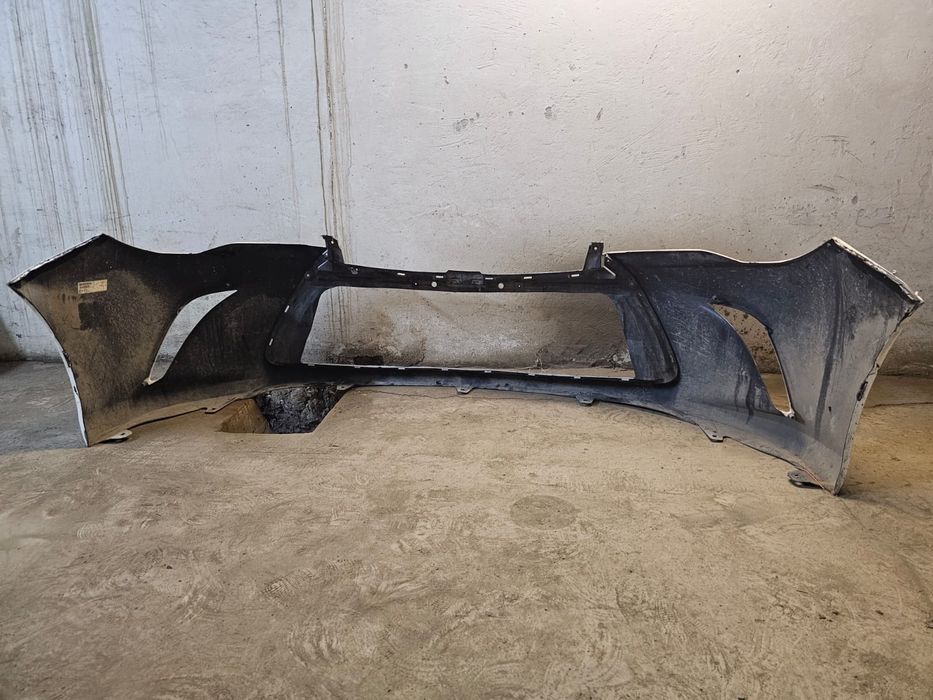 Бампер на Toyota Camry 55