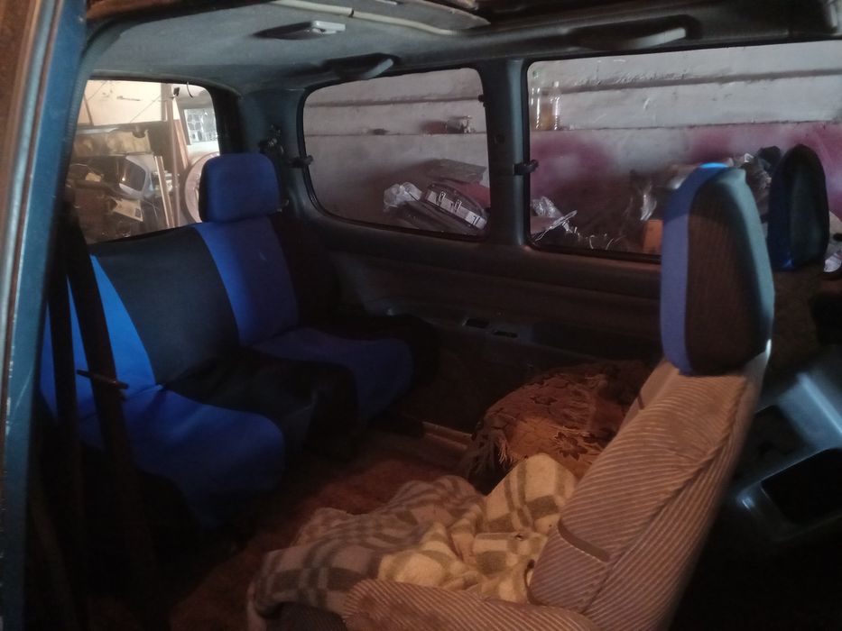 Nissan serena 1992г.