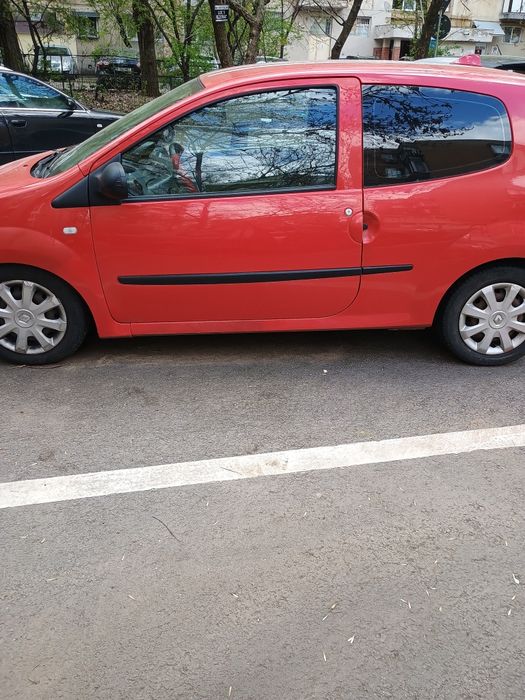 Vând mașina Renault Twingo 2008