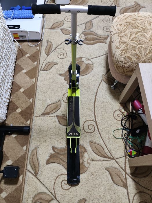 Снегокат-самокат.