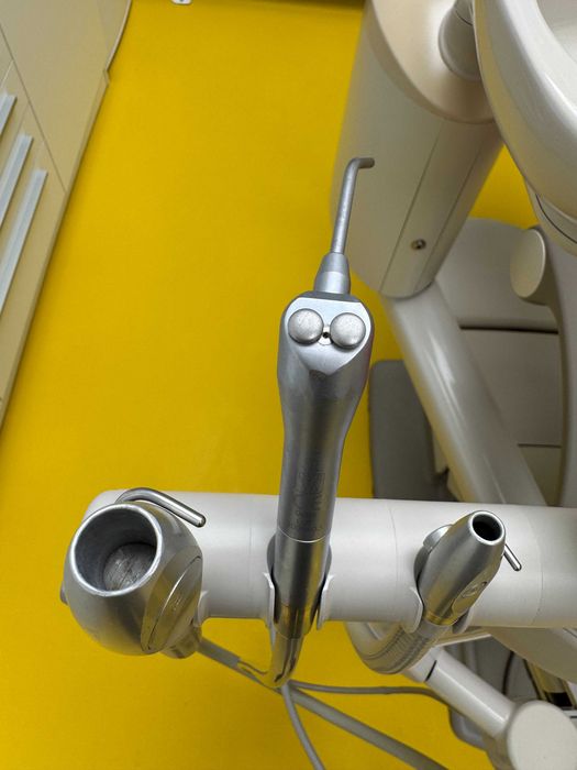 Стоматологичен юнит A-dec