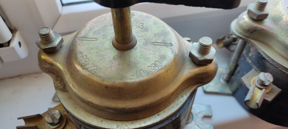 Продам пакетные выключатели 63А