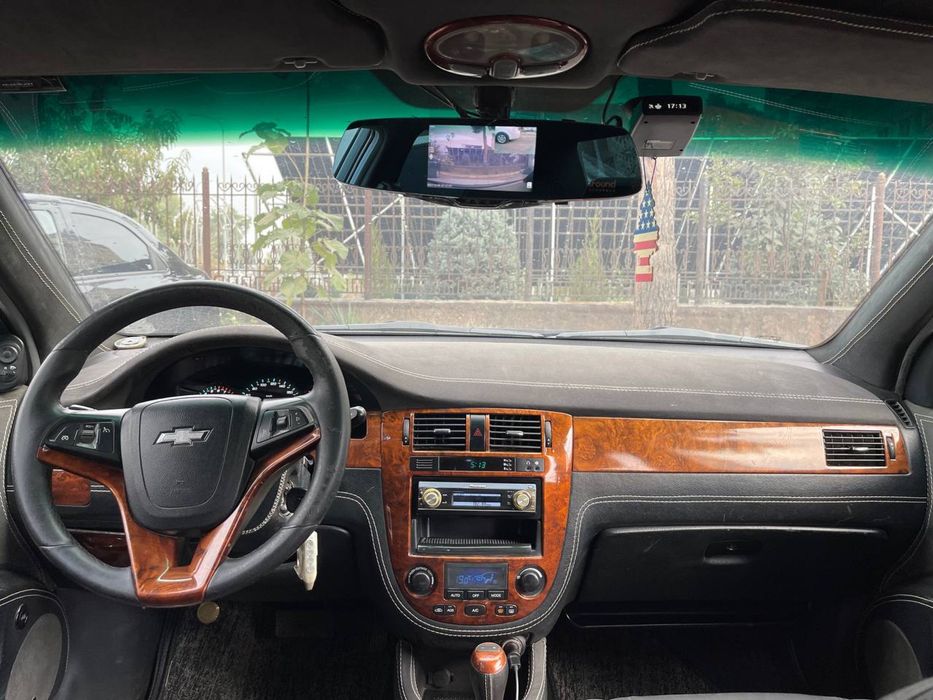 Prodaetsa Lacetti 1.8 srochna