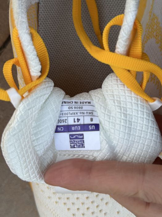 Кроссовки для бега