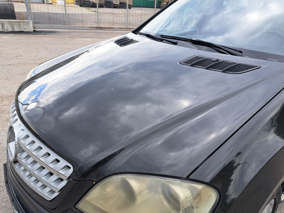 Преден капак Мерцедес МЛ W164 Mercedes ML W164 сив черен капаци