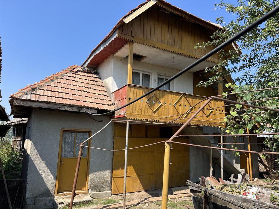 Vand casa batraneasca in Poiana-Turburea