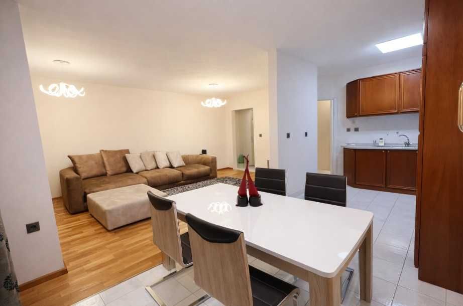 Тристаен апартамент под наем Лозенец