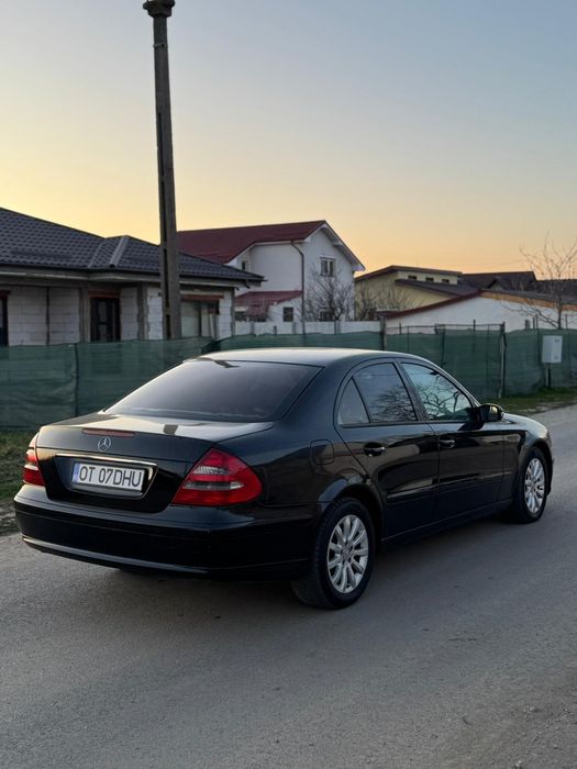 Vând Mercedes e 220 an de fabricație 2006 motor 2.2 diesel