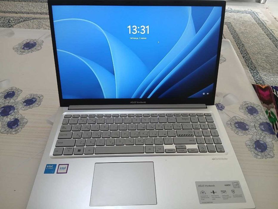 Asus vivobook corei5