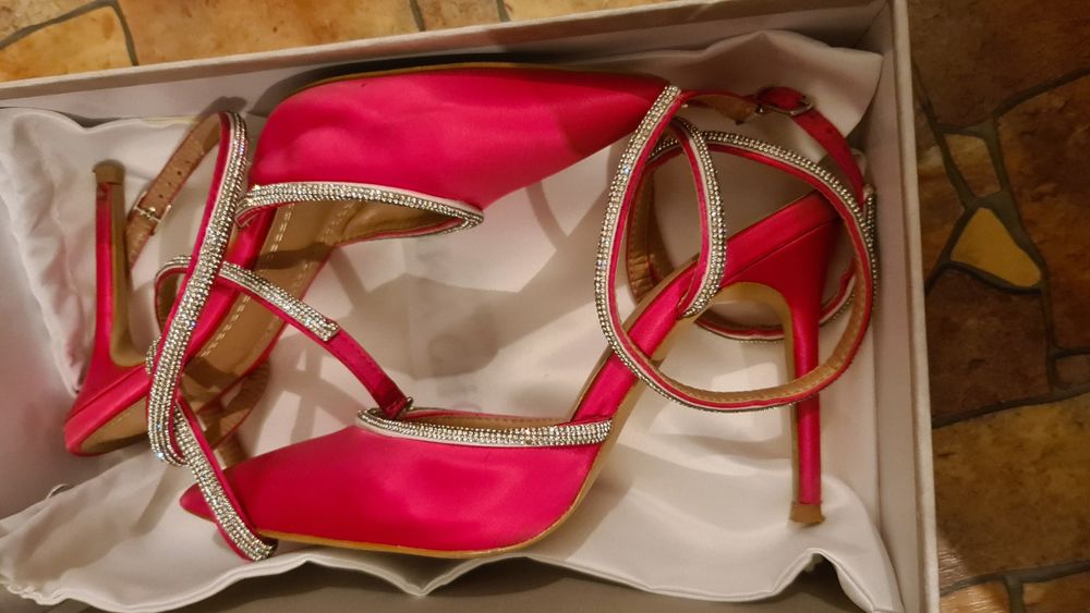 Продам туфли фуксия размер 36