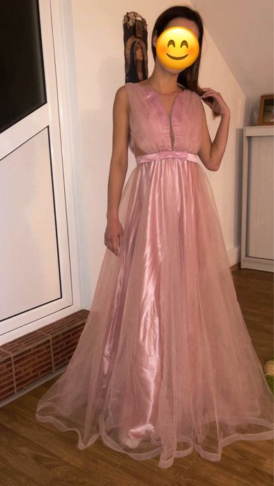 Vand rochie de ocazie zi/seara roz pudră