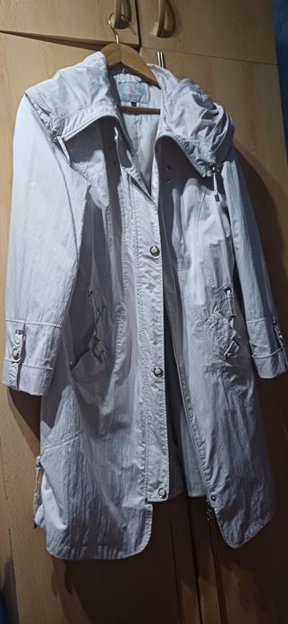 Плащ, бу в отличном состоянии