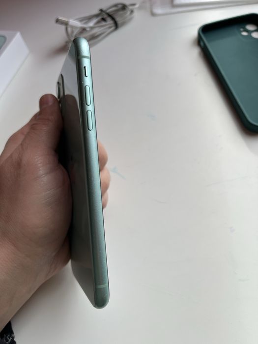 Iphone 11 64 gb baterie 80%