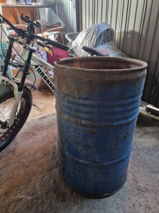 Продам бочки высота 93см