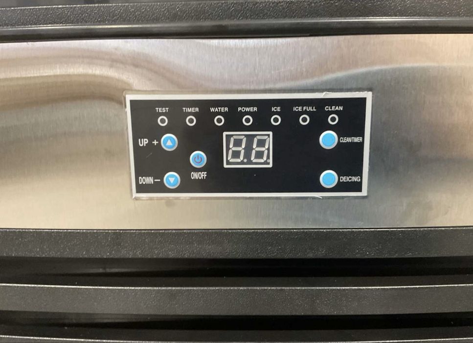 Masina cuburi gheata