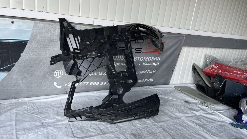 Лява и дясна основа за халоген BMW X5 G05 2023-