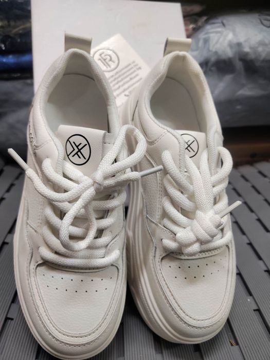 Продавам чисто нови маратомнки