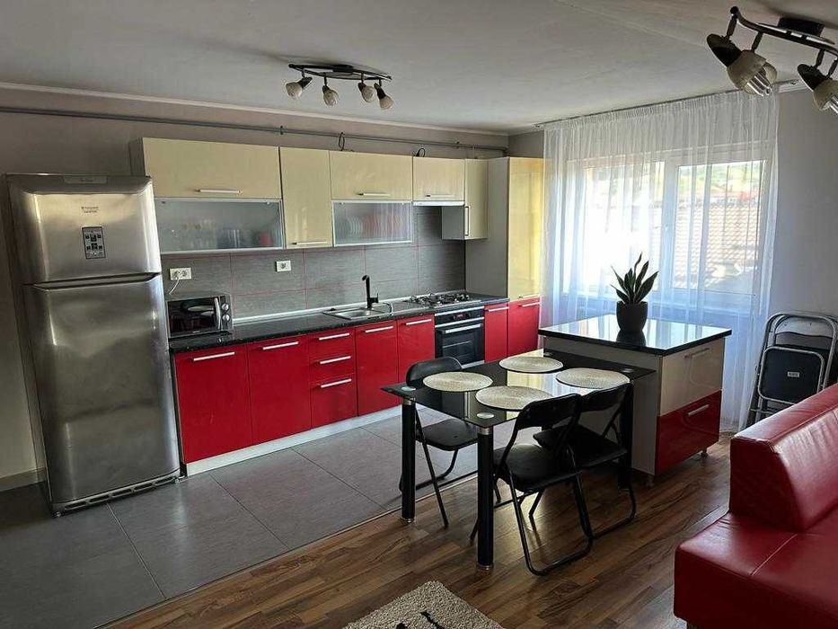Inchiriere Apartament cu parcare Floresti 90 MP mobilat