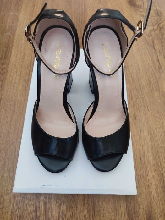 Дамски сандали с висок ток, размер 37