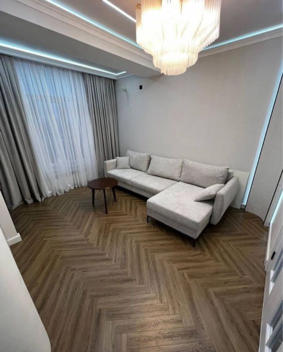 8 Продам квартиру 2/7/10 Яккасарайский район